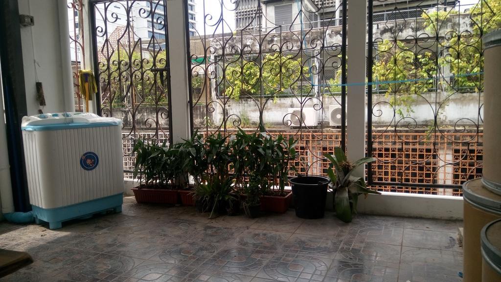 E&G Guest House Bangkok Ngoại thất bức ảnh